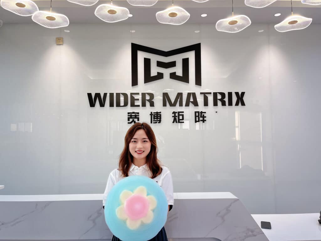 Taylor - Miembro del equipo de ventas